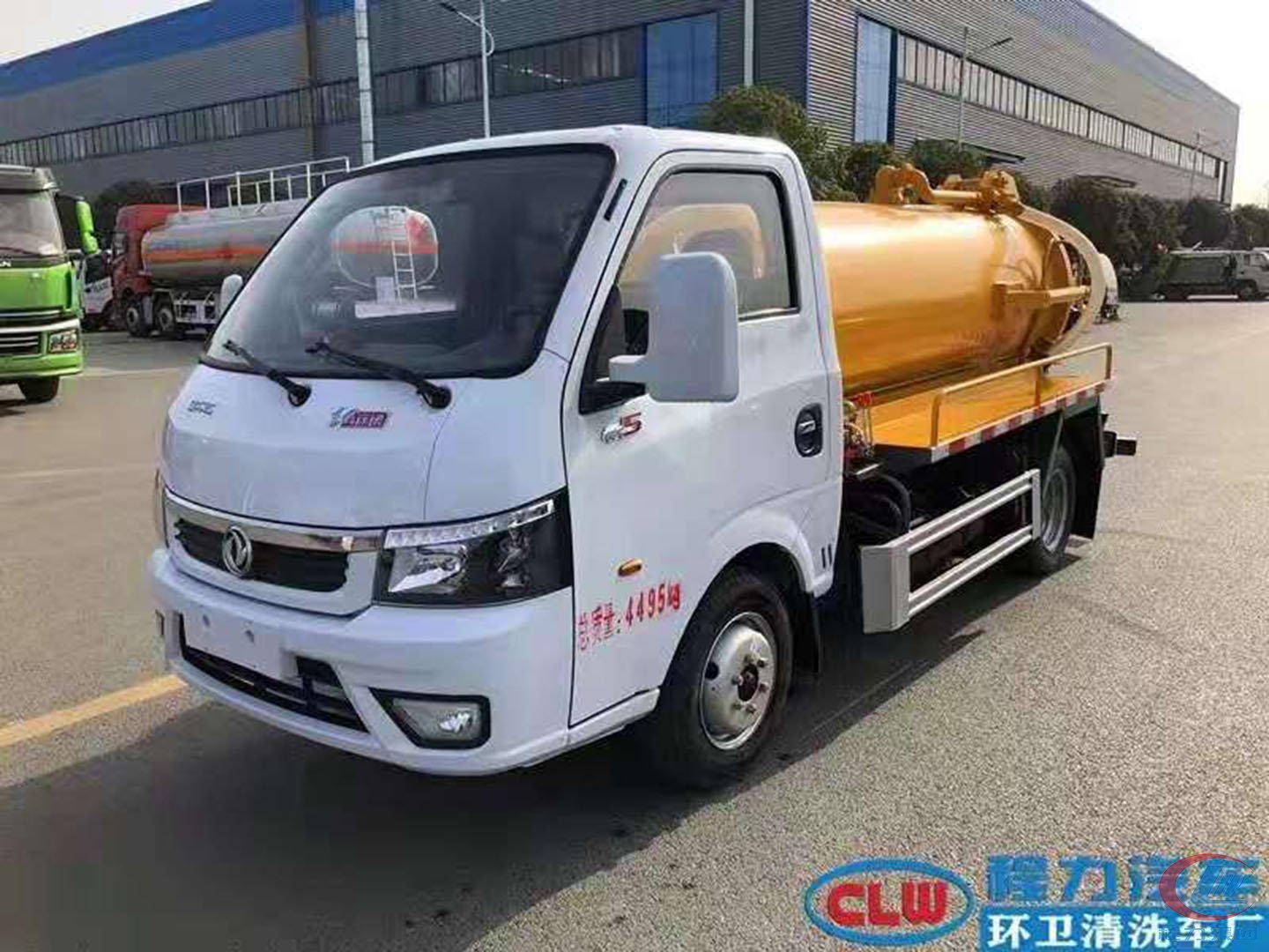 东风途逸吸污车